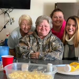 Meet your Posher, Lori